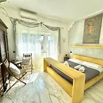 Penthouse Luxe - *